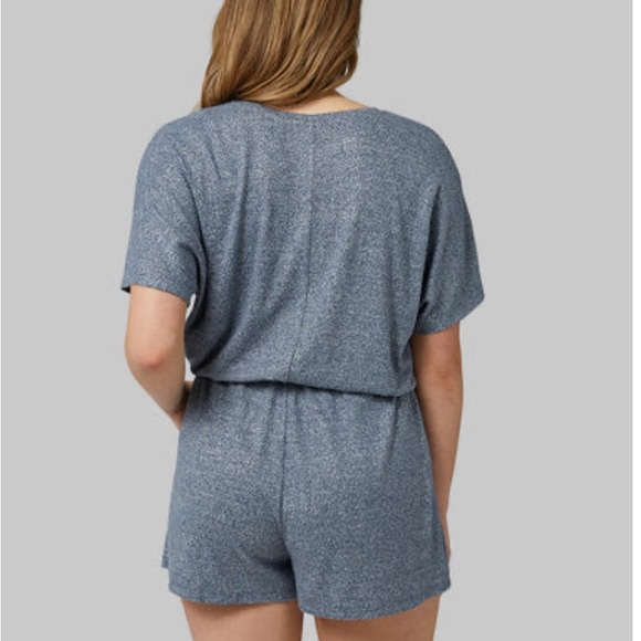 32 Degrees Women’s Romper - Picture 3 of 7